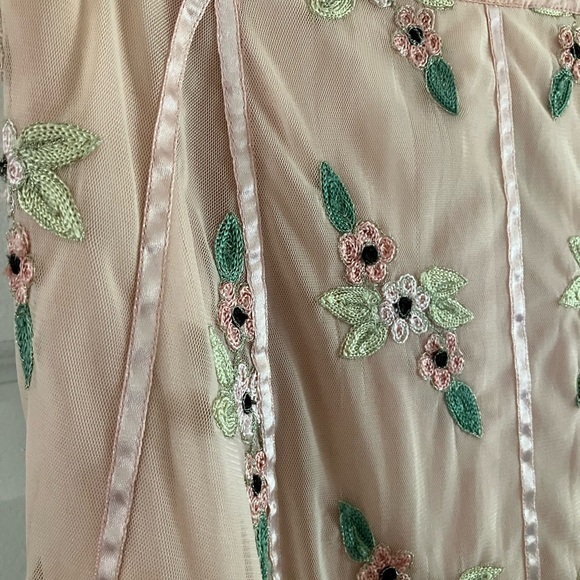 Lord & Taylor Pink Embroidered Knee Length Skirt - Picture 2 of 5